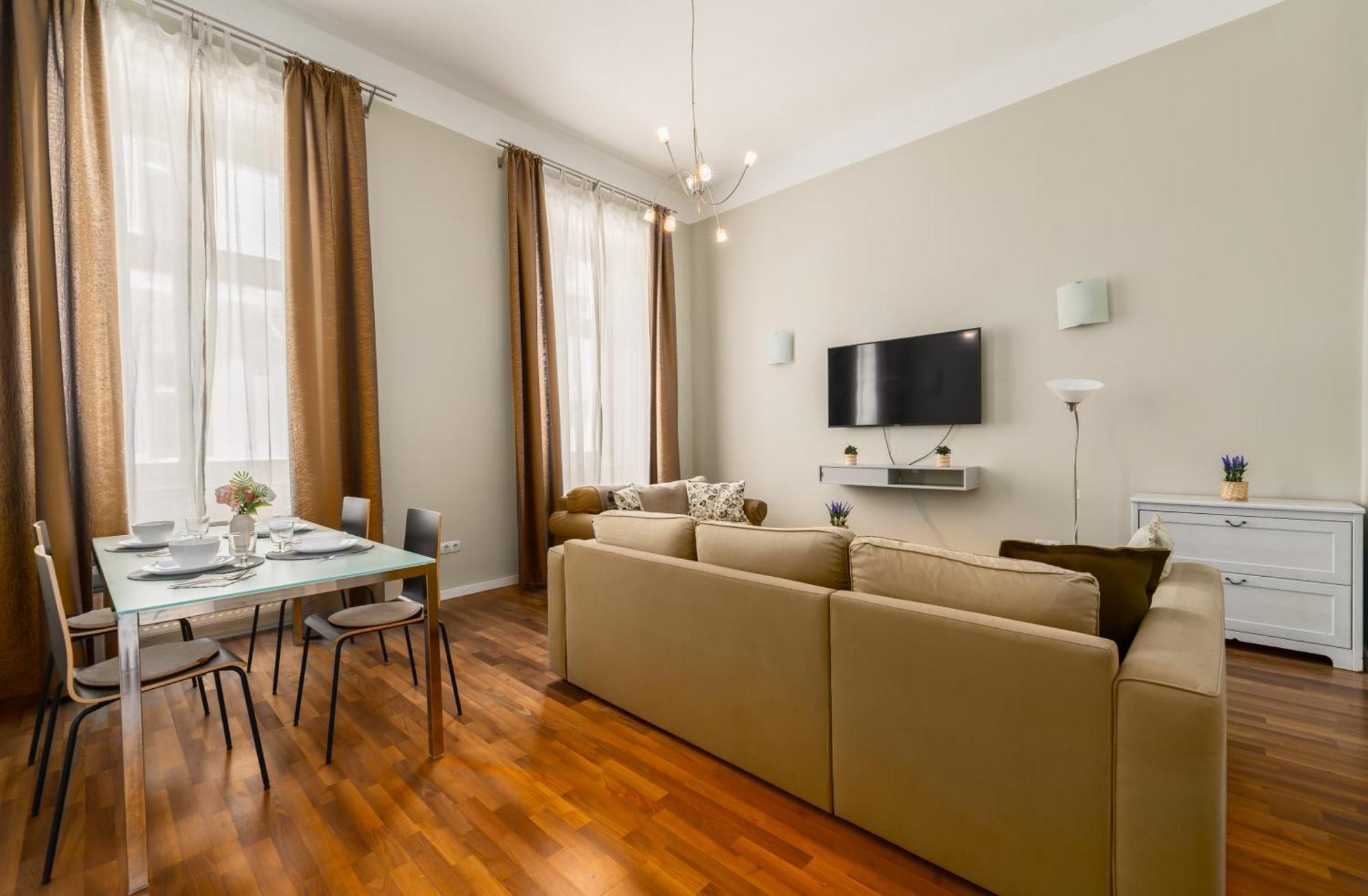 Spacious Apartment By Opera Budapest Exterior photo